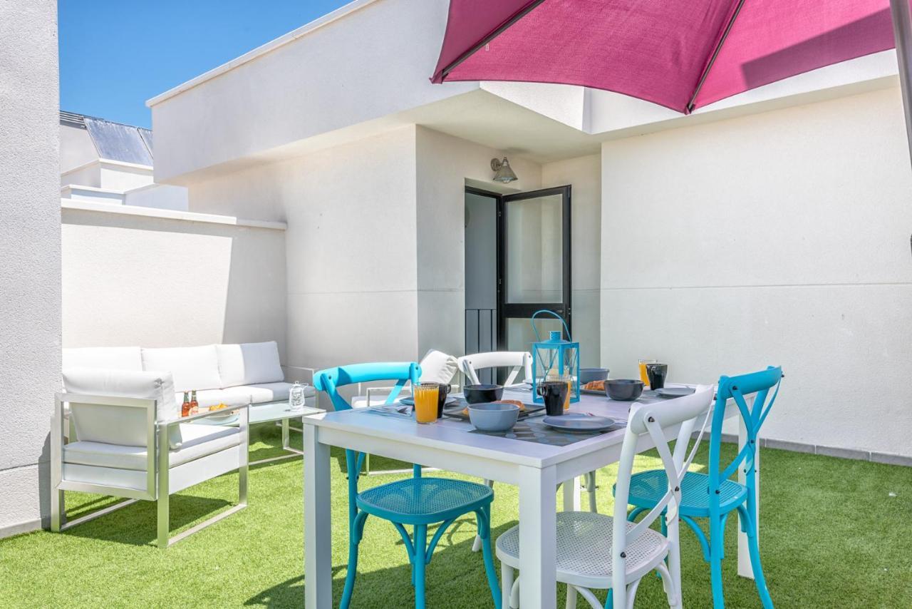 Atico Con Terraza Ac 1Hab En El Centro Y Piscina Comunitaria Apartment Malaga Exterior photo